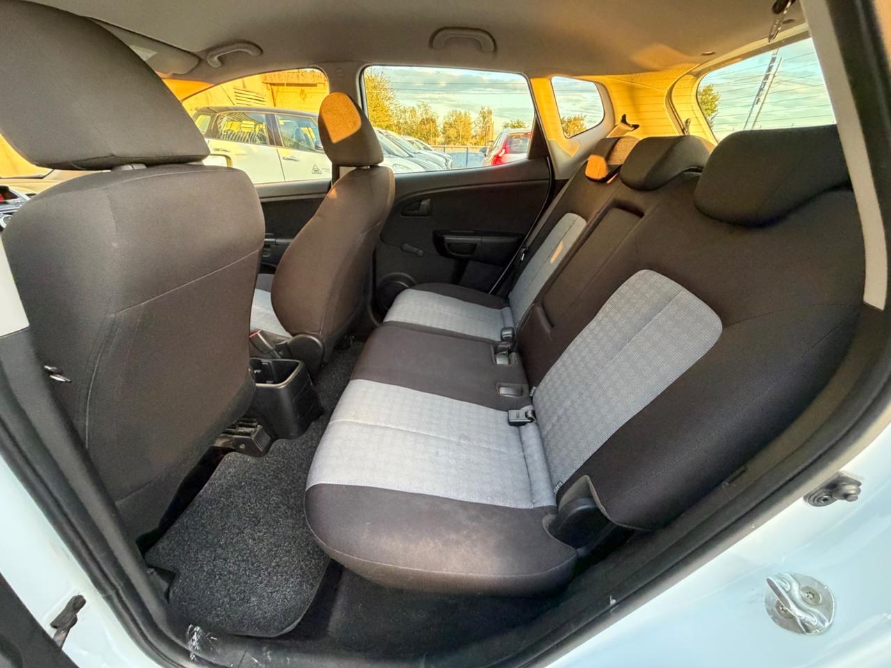 Kia Venga Veng 1.4 CVVT 5p