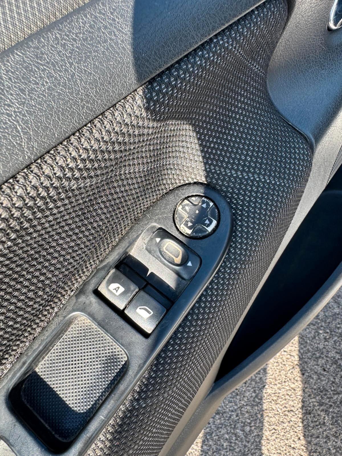 Peugeot 207 1.6 HDi 110CV SW XS Ciel 2007