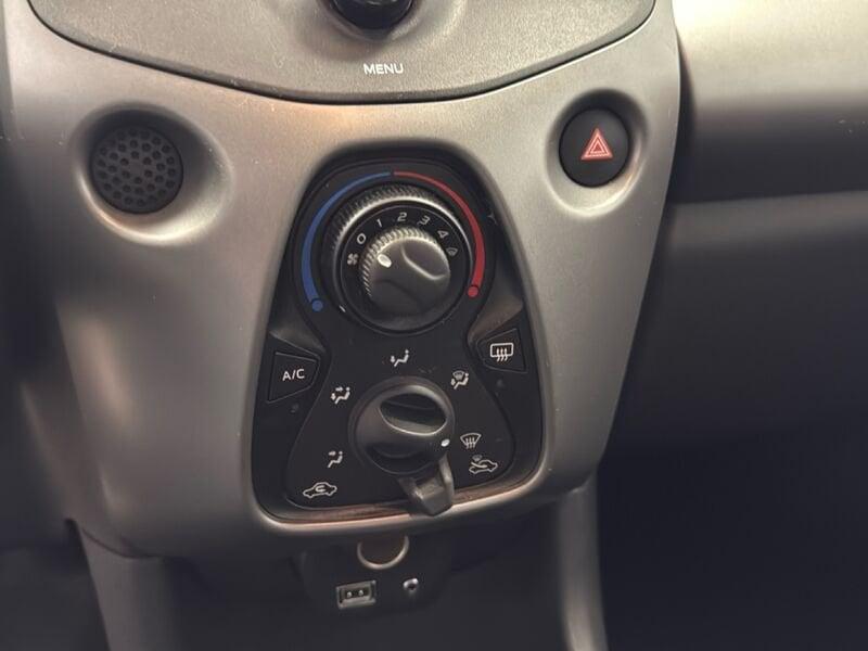 Toyota Aygo Aygo Connect 1.0 VVT-i 72 CV 5 porte x-cool