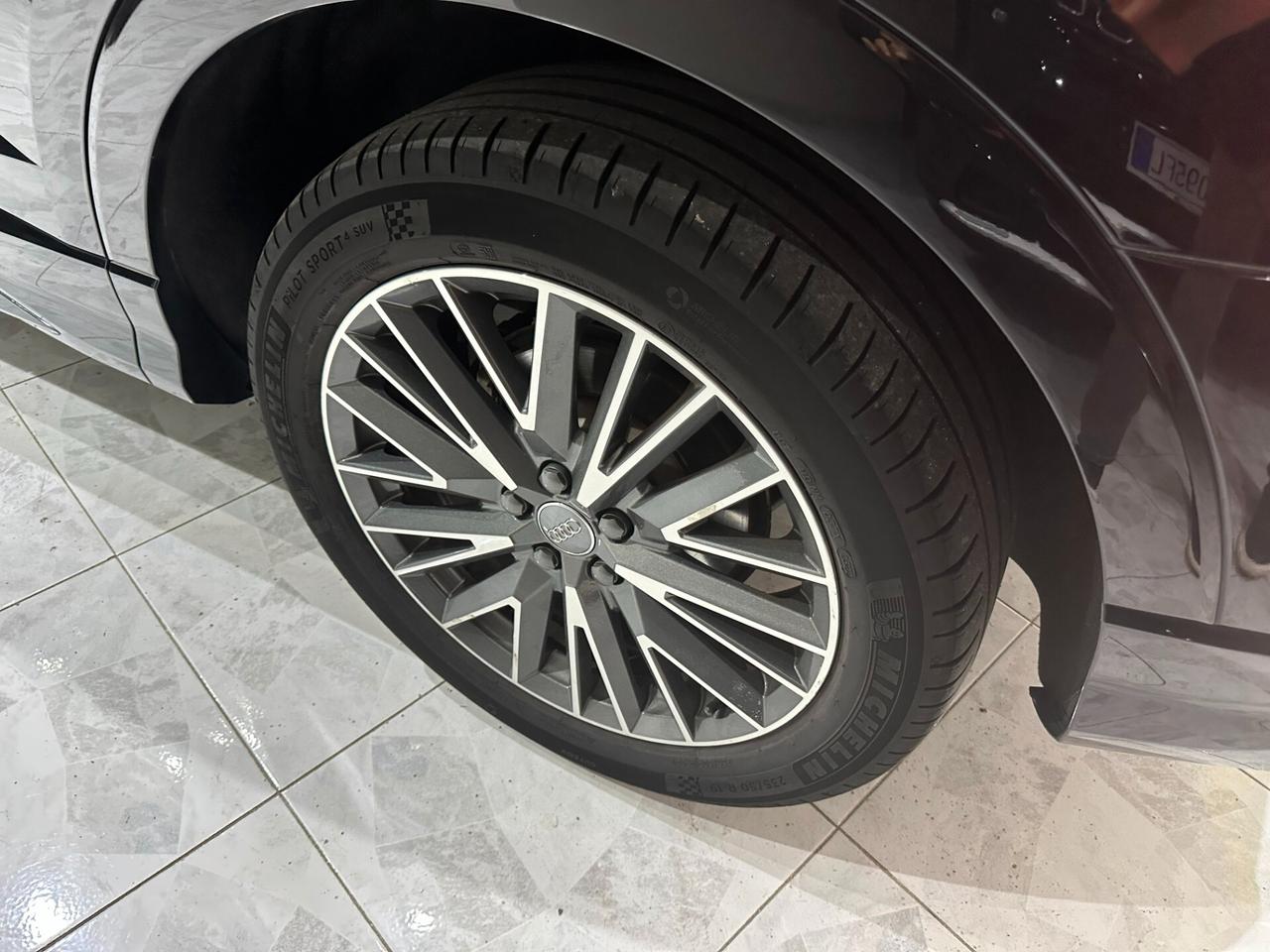 Audi Q3 40 TFSI quattro S tronic line edition