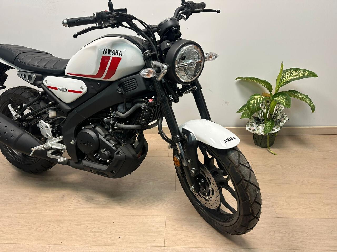 YAMAHA XSR 125 XSR125 - NUOVA - DA 69€ AL MESE
