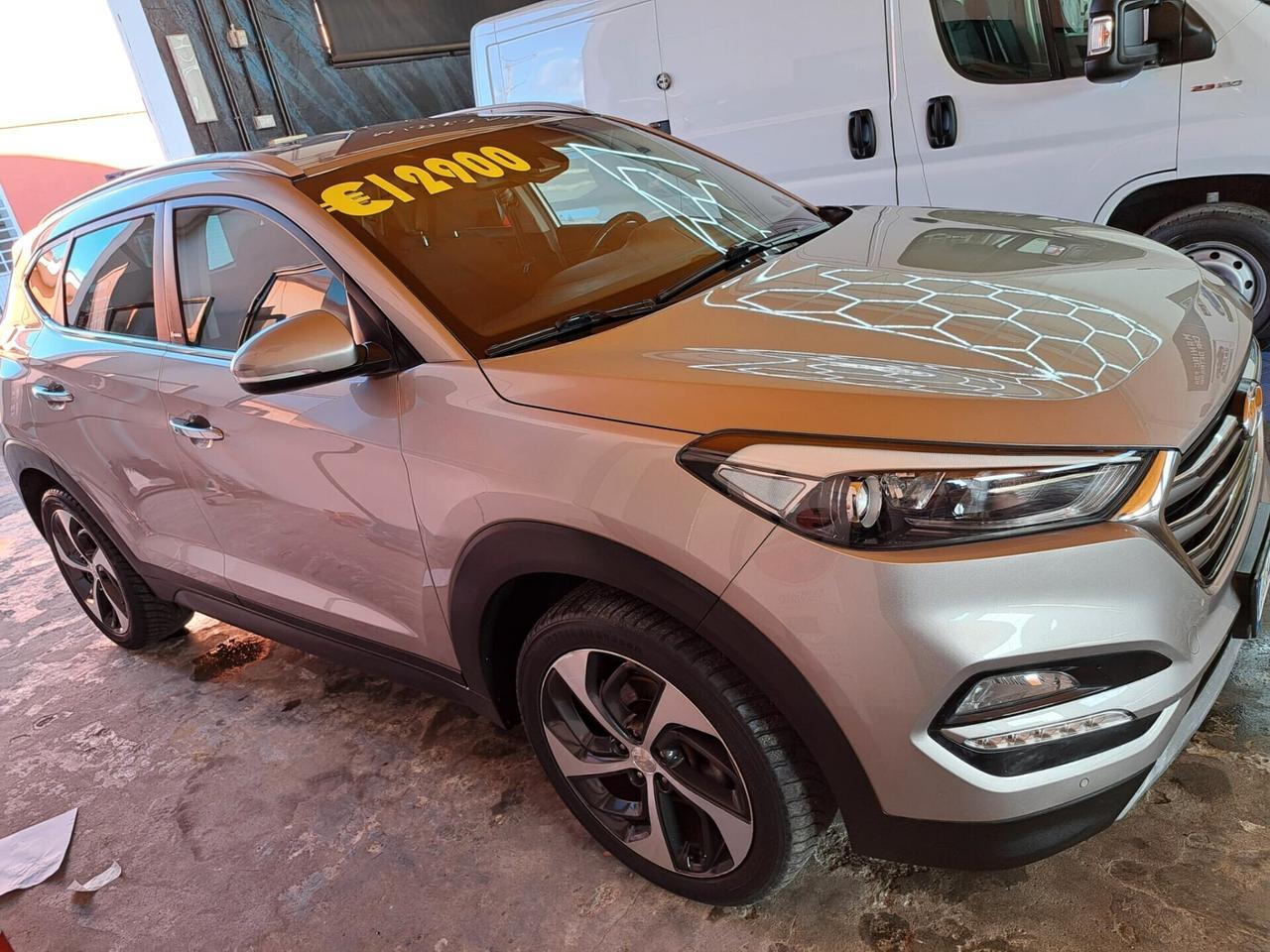 HYUNDAI TUCSON 1.7 XPOSSIBLE DEL 2017 € 12900 SENZA VINCOLI DI FINANZIAMENTO