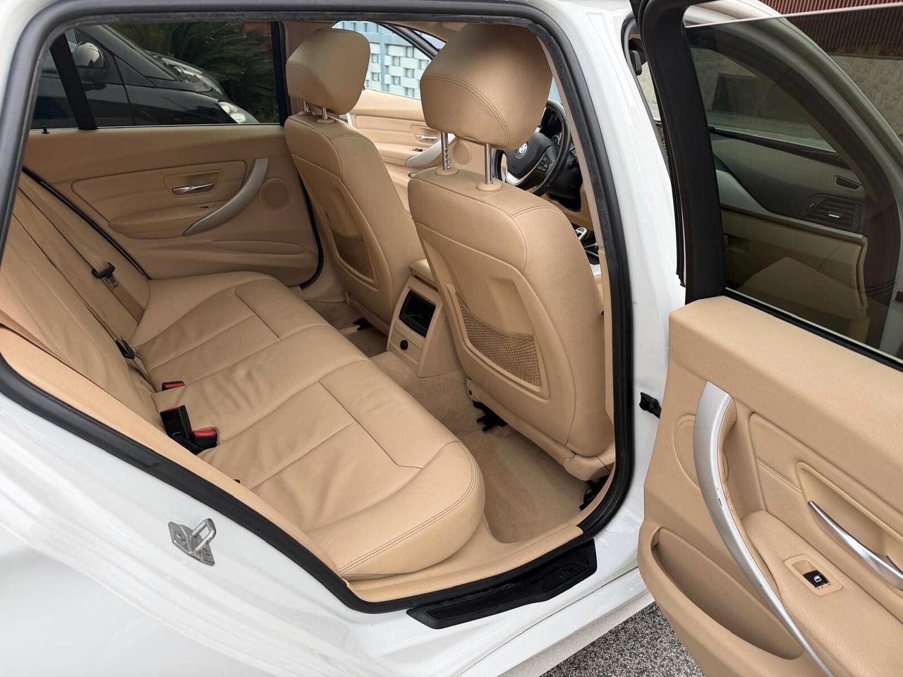 Bmw 320 320d Touring Business Advantage aut.