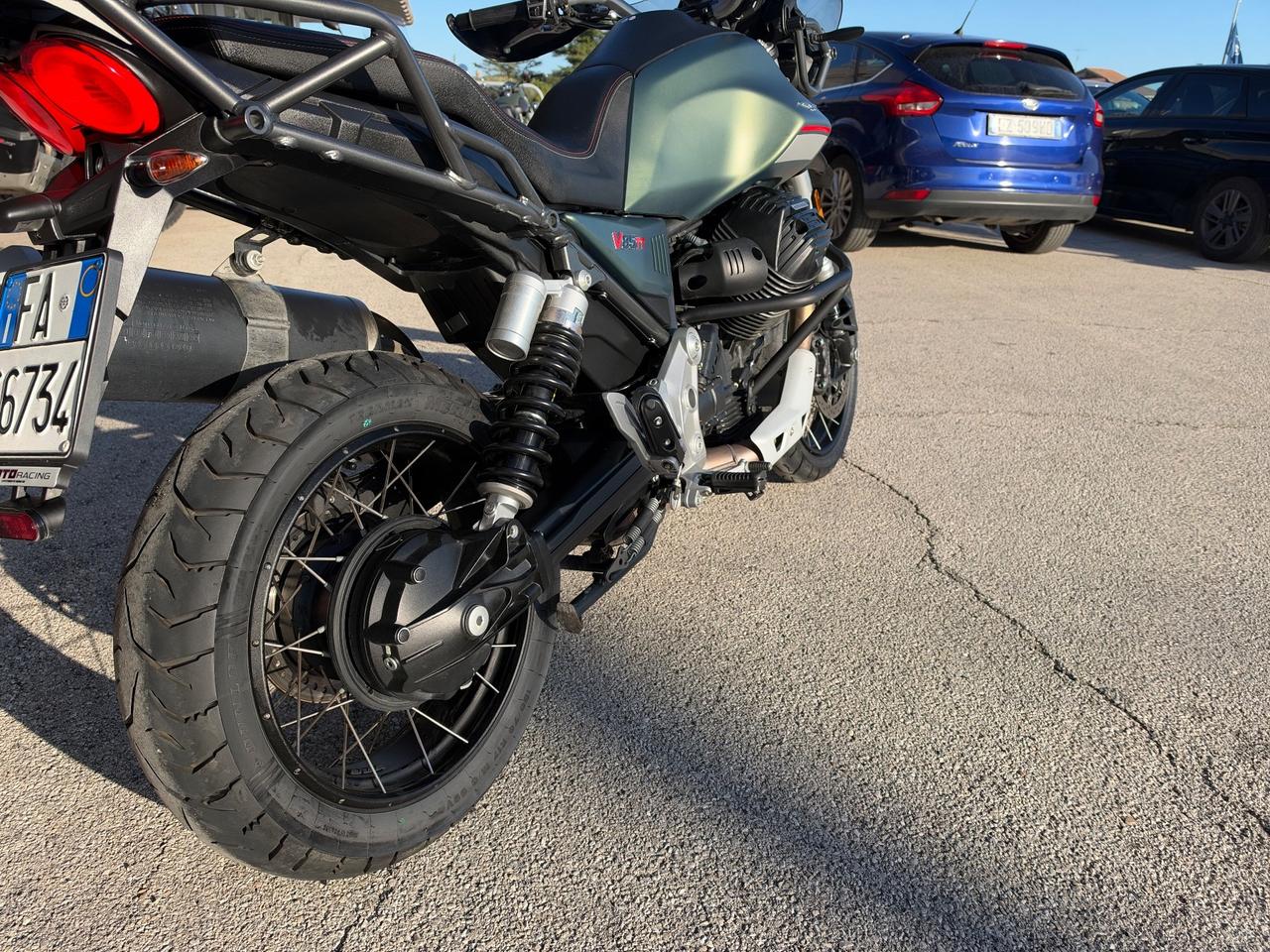 Moto Guzzi V85 TT 2022