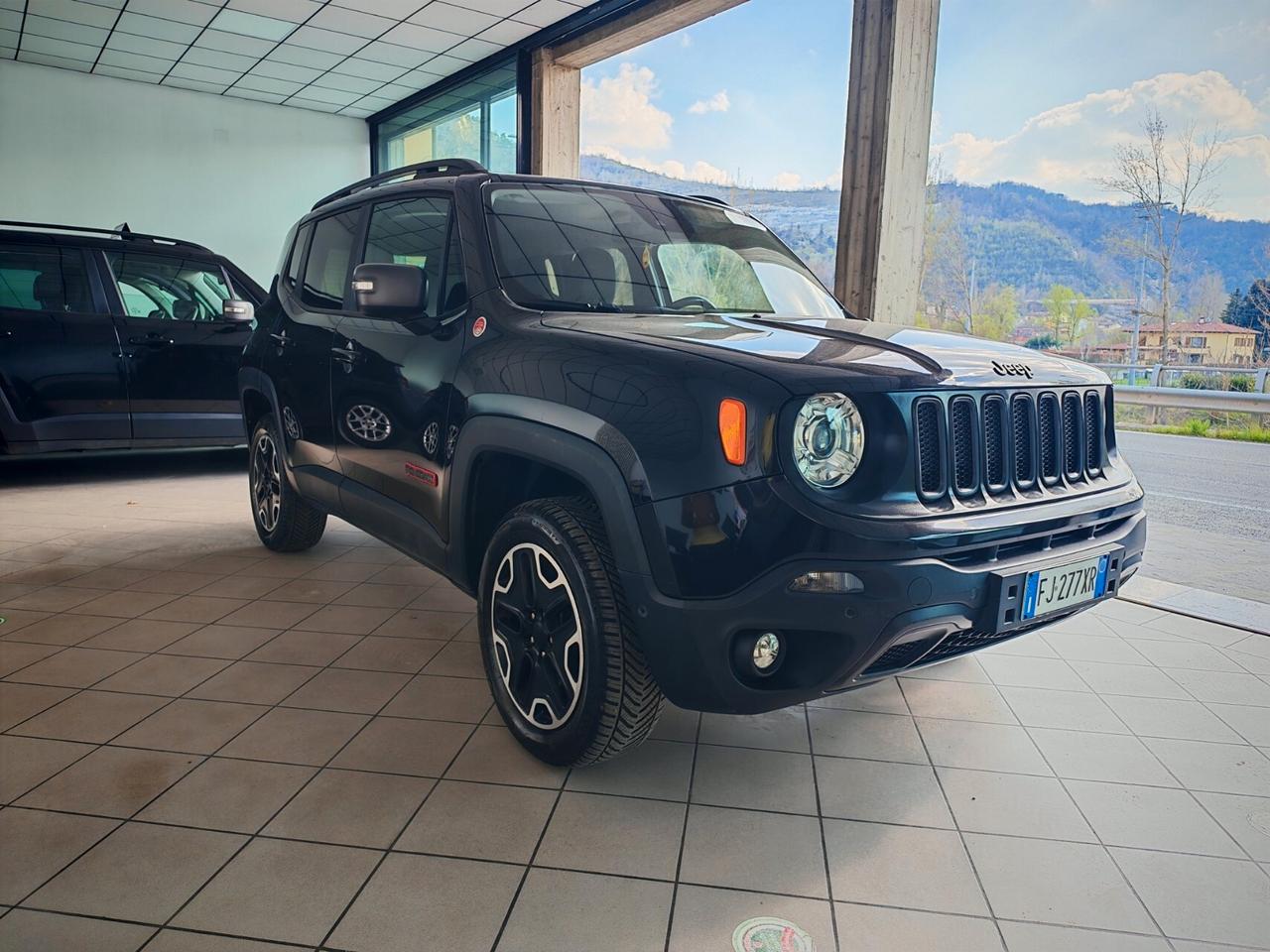 Jeep Renegade 2.0 Mjt 170CV 4WD Active Drive Low Trailhawk
