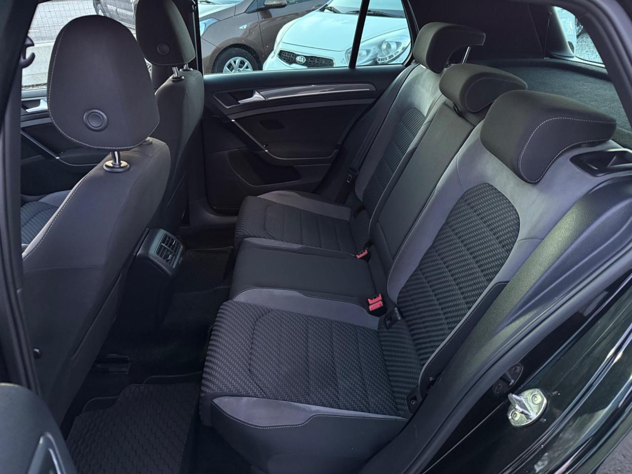 Volkswagen Golf 7.5 R-Line 1.0 TSI Dsg ok Neopatentati