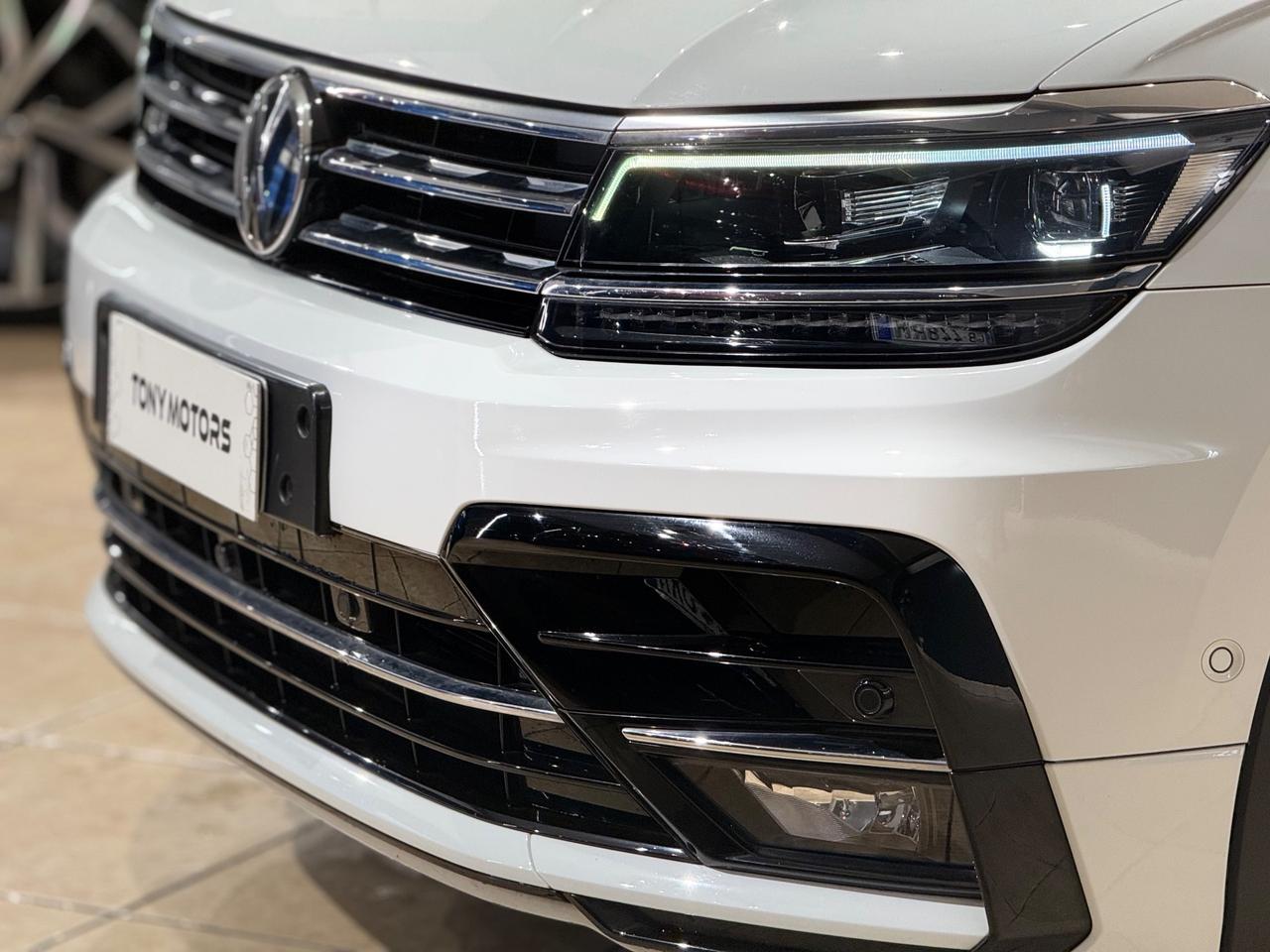 Volkswagen Tiguan 2.0 TDI SCR DSG Sport R-LINE