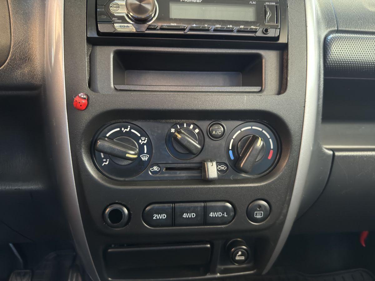 SUZUKI - JIMNY - 1.3i 16V 4WD 85CV JLX