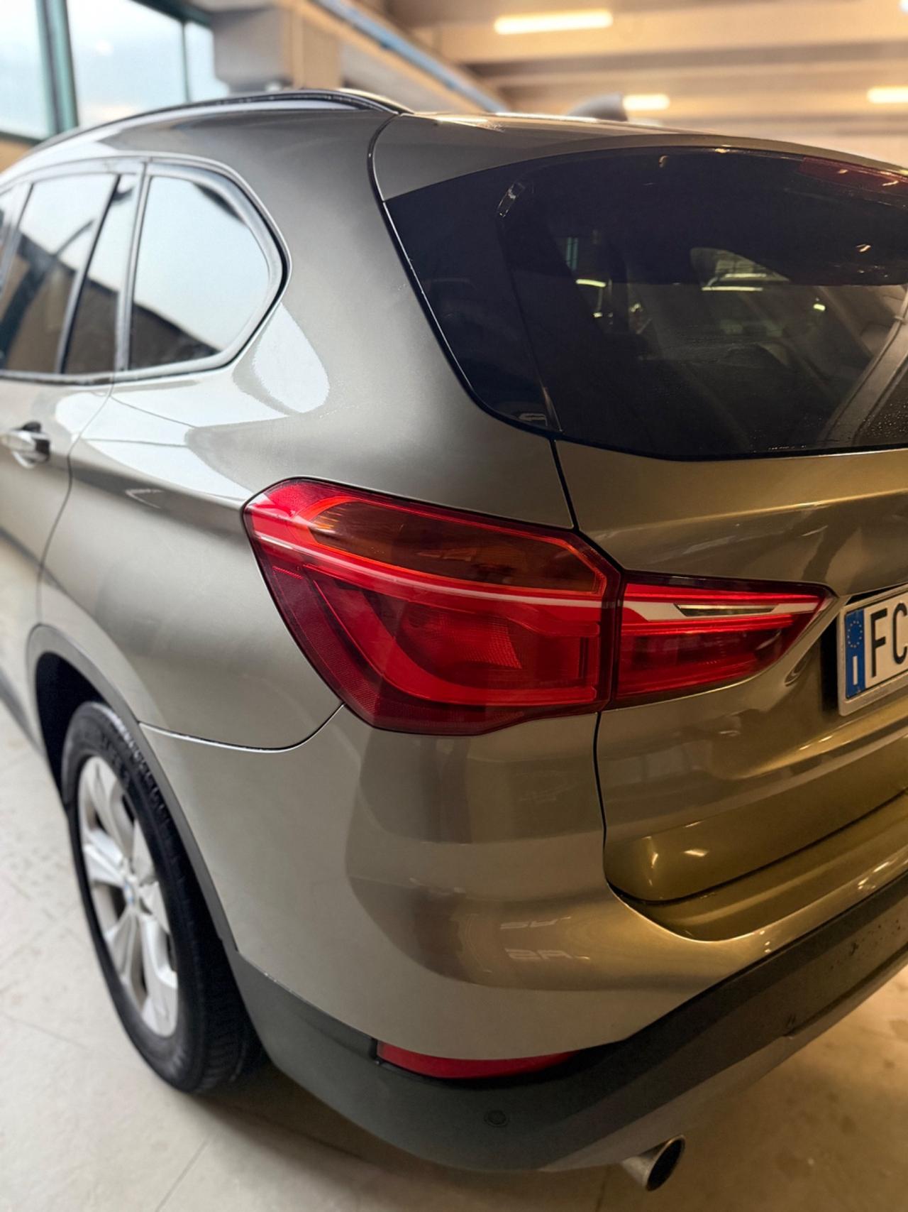 Bmw X1 18d ADVANTAGE EU6B TETTO KMCERT UNICOPR GARANZ