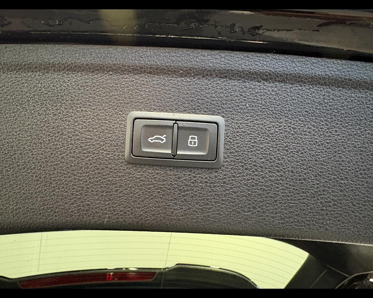 AUDI Q5 40 TDI MHEV S-TRONIC QUATTRO S-LINE