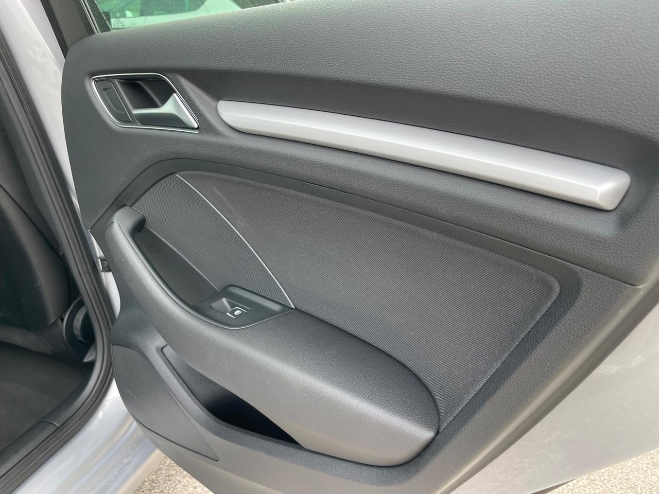 Audi A3 SPB 2.0 TDI 150 CV clean diesel S tronic Ambition