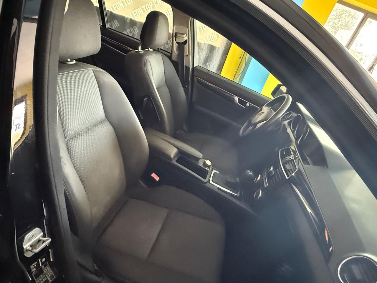 Mercedes-benz C 220 CDI BlueEFFICIENCY Avantgarde