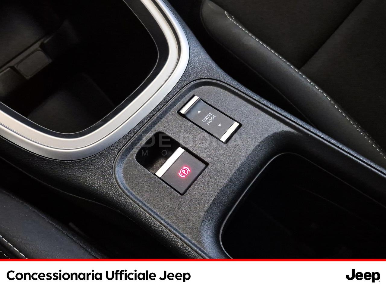 Jeep Avenger 1.2 turbo e-hybrid mhev altitude fwd 110cv edct6