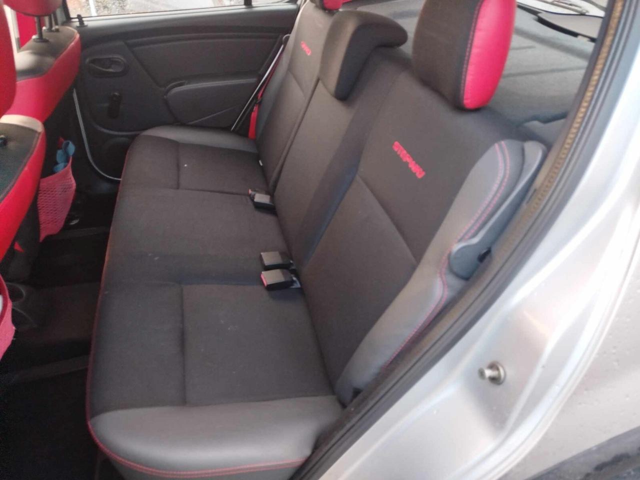 Dacia Sandero 1.5 dCi 75CV Embleme