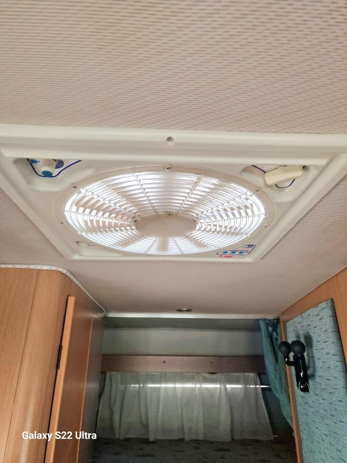 573 motorhome MOBILVETTA del 2002 in saldo