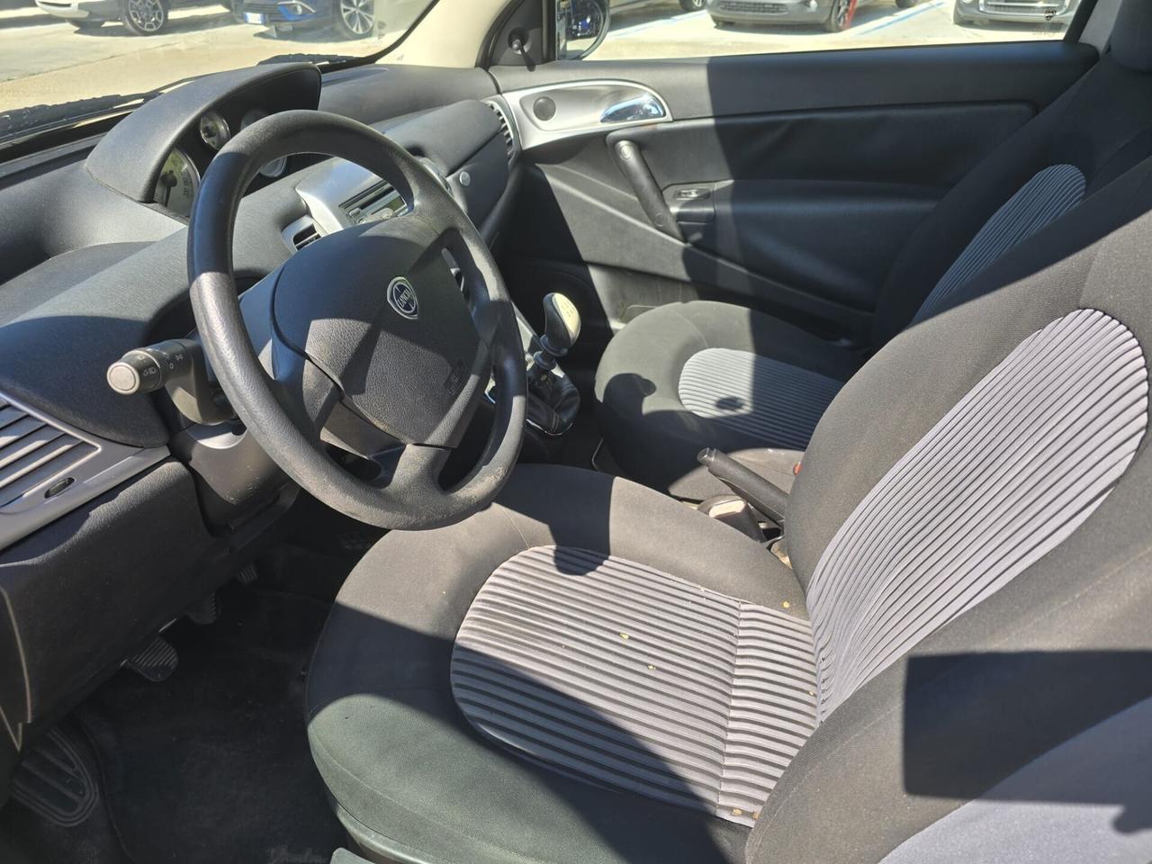 Lancia Ypsilon 1.2 Argento