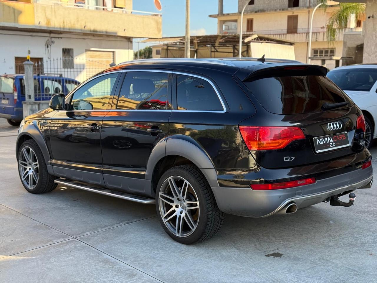 Audi Q7 ALLROAD 3.0 V6 TDI 233cv 7 POSTI/PELLE/CERCHI 21