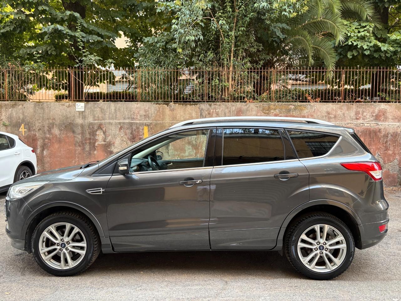 Ford Kuga 2.0 TDCI Powershift Titanium X 180CV - UNIPRO