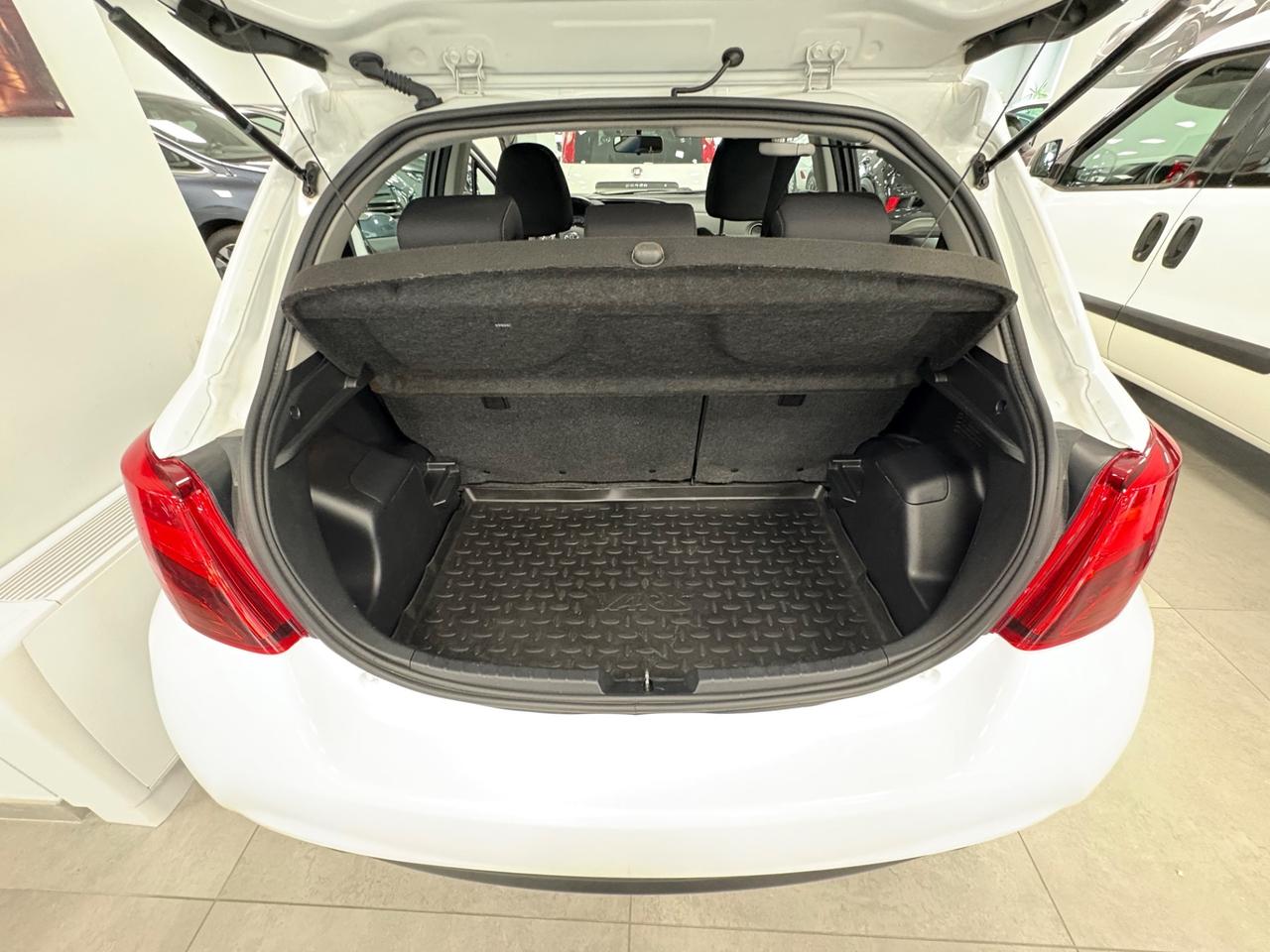 Toyota Yaris Style 1.5 Hybrid 75cv 2017 km 91000