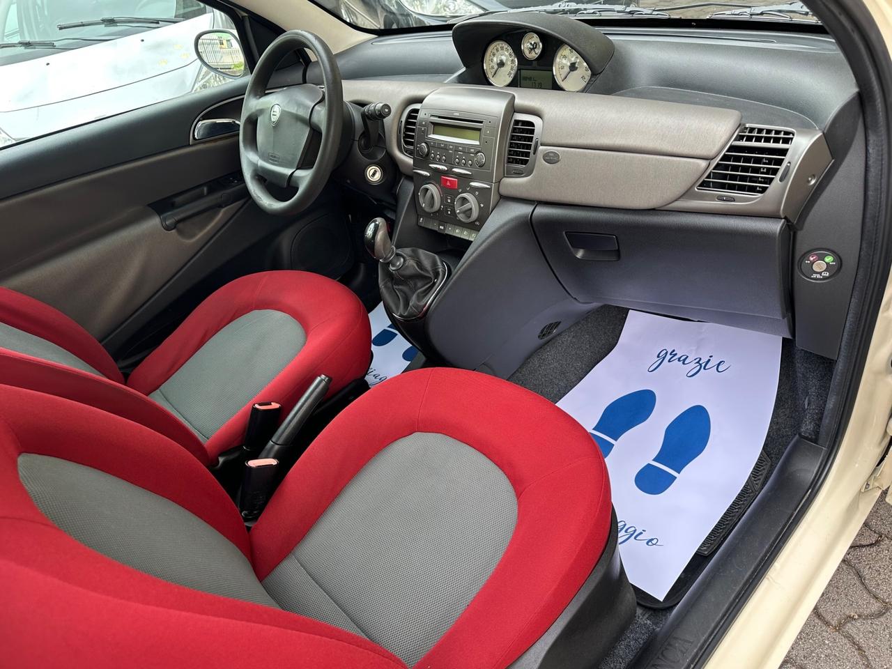 Lancia Ypsilon 1.2 Argento