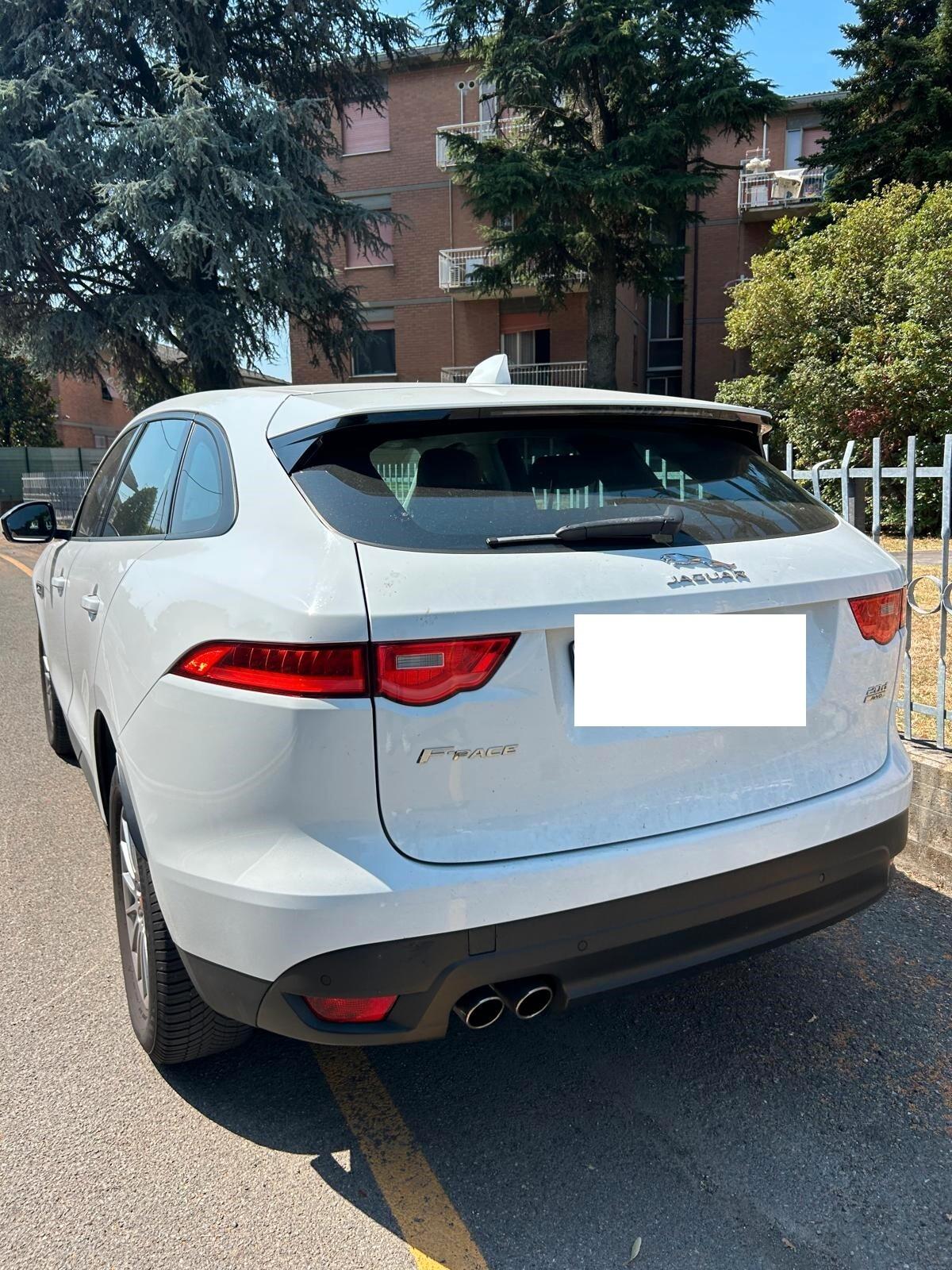 Jaguar F-Pace 2.0 D 180 CV AWD aut. Portfolio