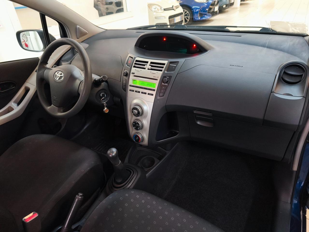 Toyota Yaris 1.0 5 porte