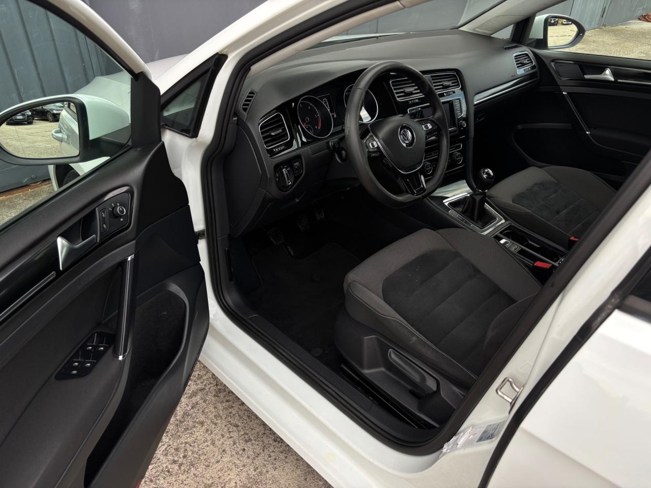 Volkswagen Golf 1.6 TDI. Highline. Garanzia 12mesi