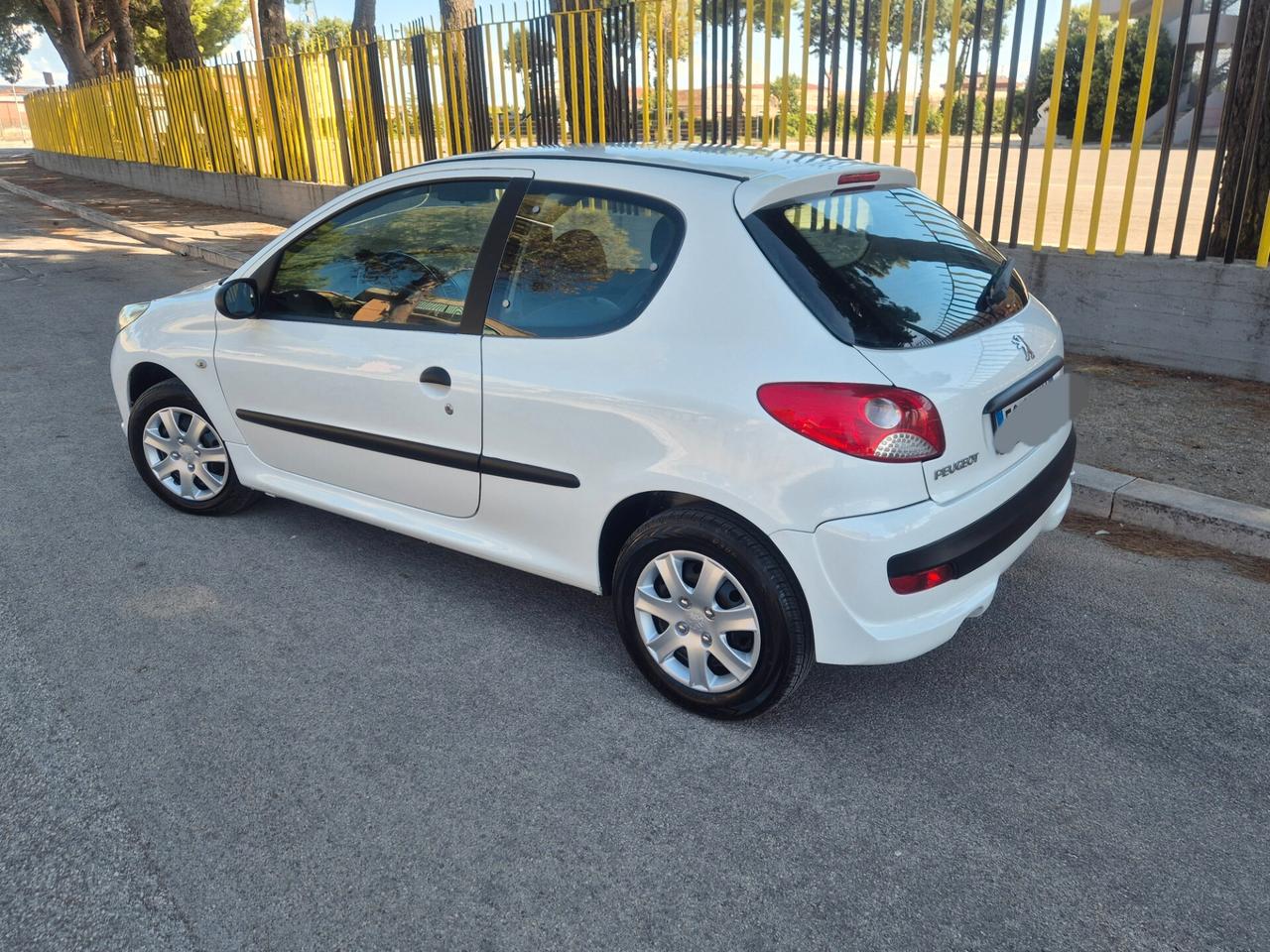 Peugeot 206 Plus 1.1 60CV 3p. Energie 2011