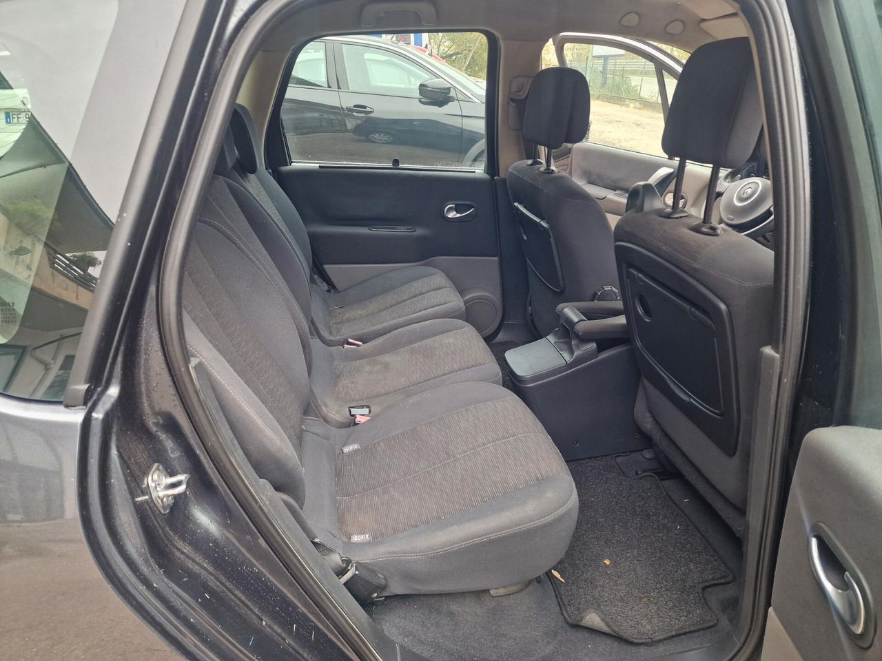 Renault Scenic Grand Scénic 1.9 dCi/130CV PlayStation Portable