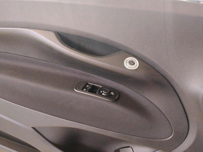 FIAT 500e 500 Nuova 500 Hatchback My23 La Nuova 500 - 320 Berlina
