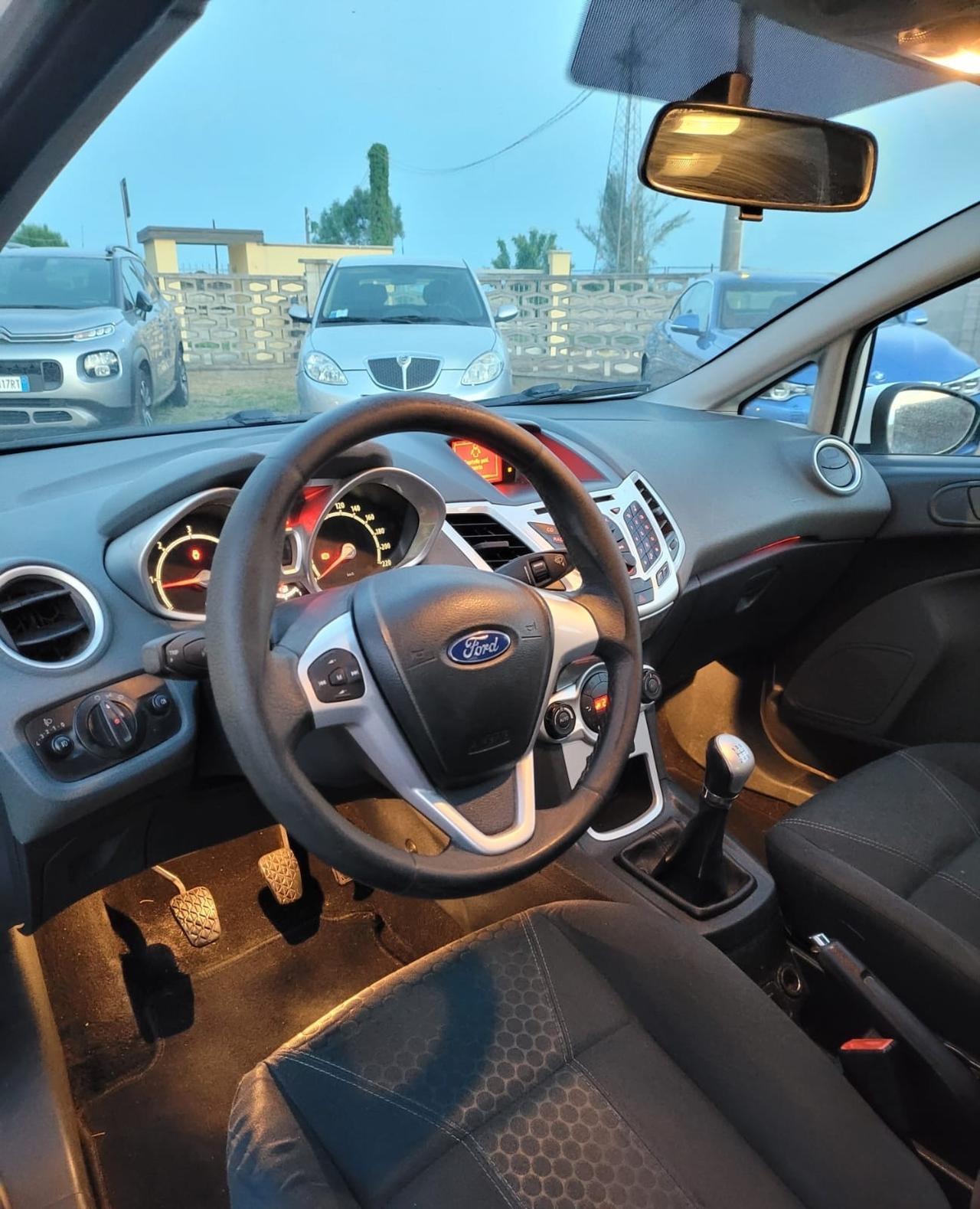 Ford Fiesta 1.4 TDCi 68CV 3 porte Titanium