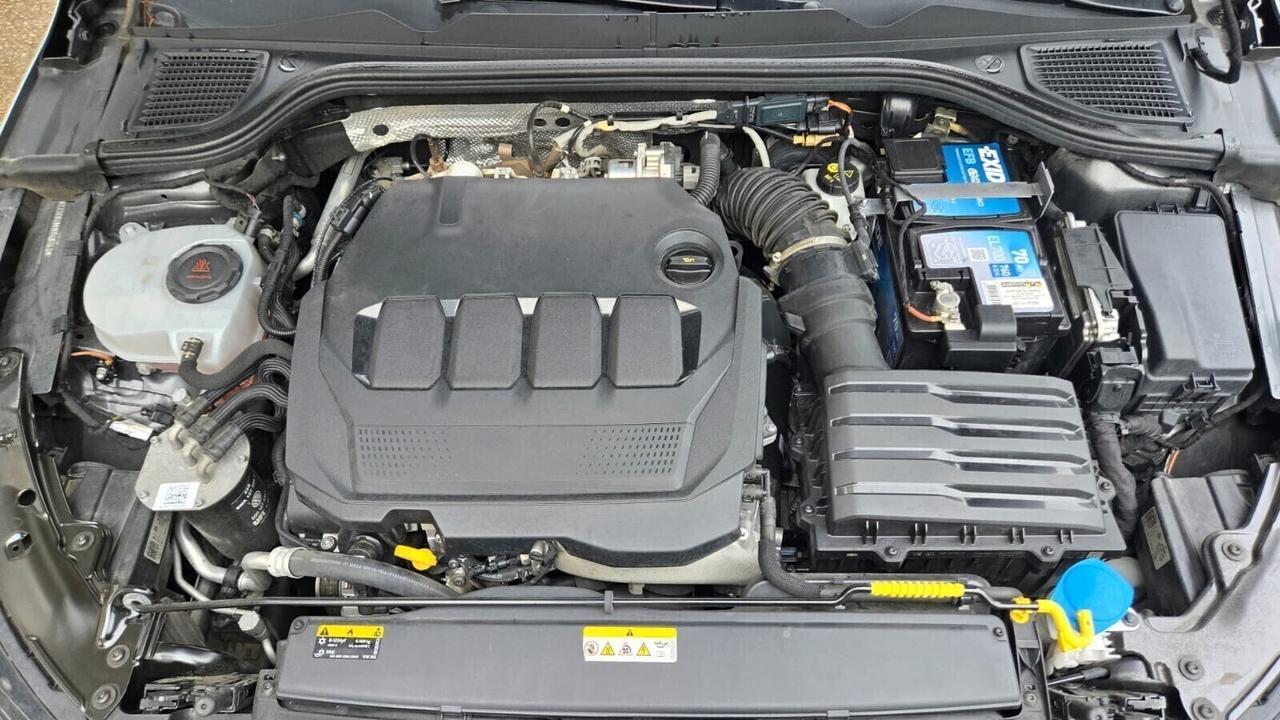 Volkswagen Golf 2.0 TDI Style IVA Neopatentati