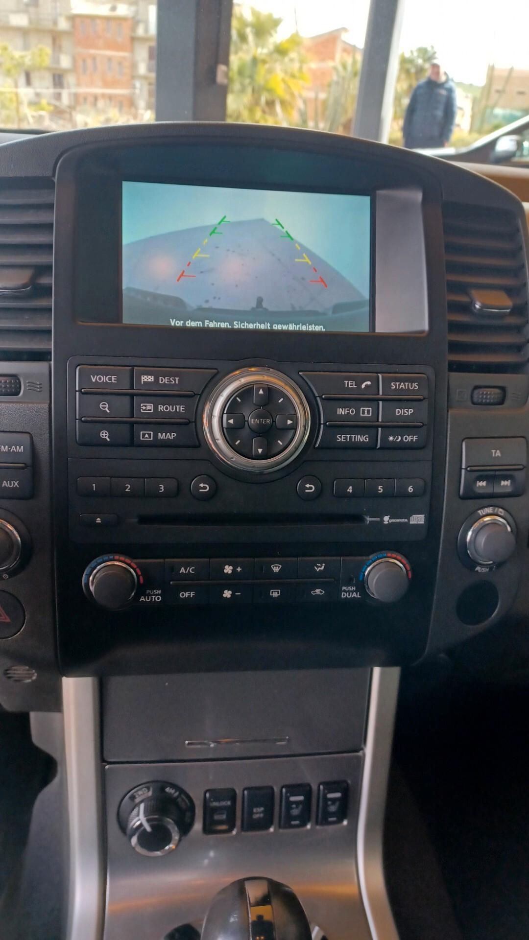 Nissan Navara 2.5 dCi 190CV 4 porte Double Cab LE