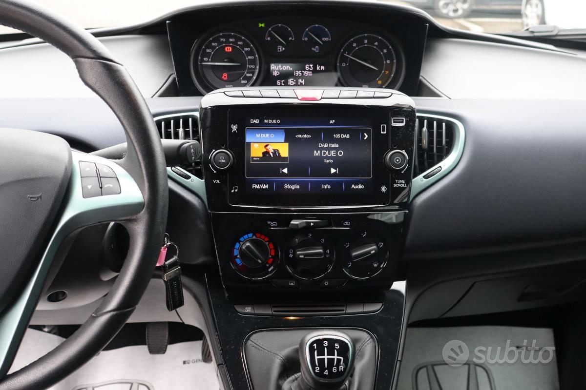 Lancia Ypsilon 1.0 FireFly 5p.S&S Hybryd Gold