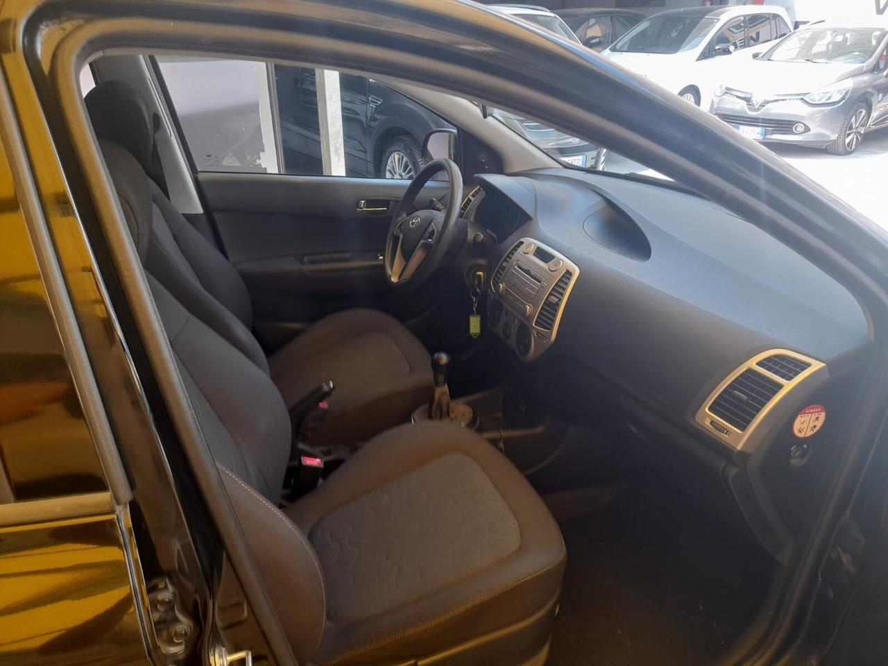 Hyundai i20 1.2cc benzina 12 mesi garanzia-2011