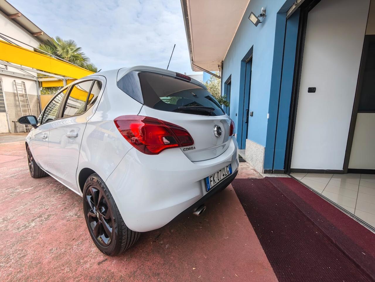 Opel Corsa 1.4 90CV Start&Stop 5 porte b-Color