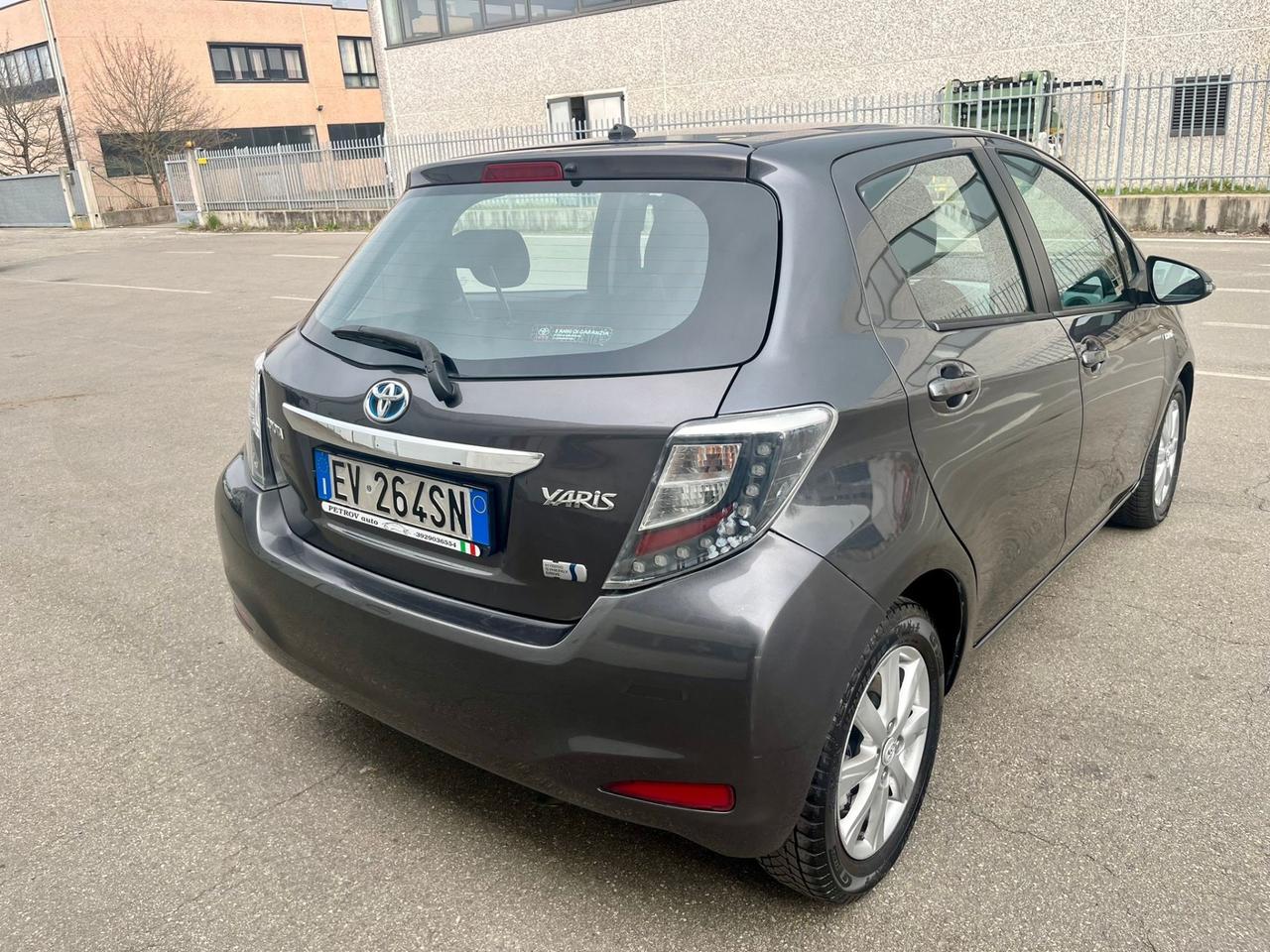Toyota Yaris 1.5 Hybrid 2014 131.000km perfetta