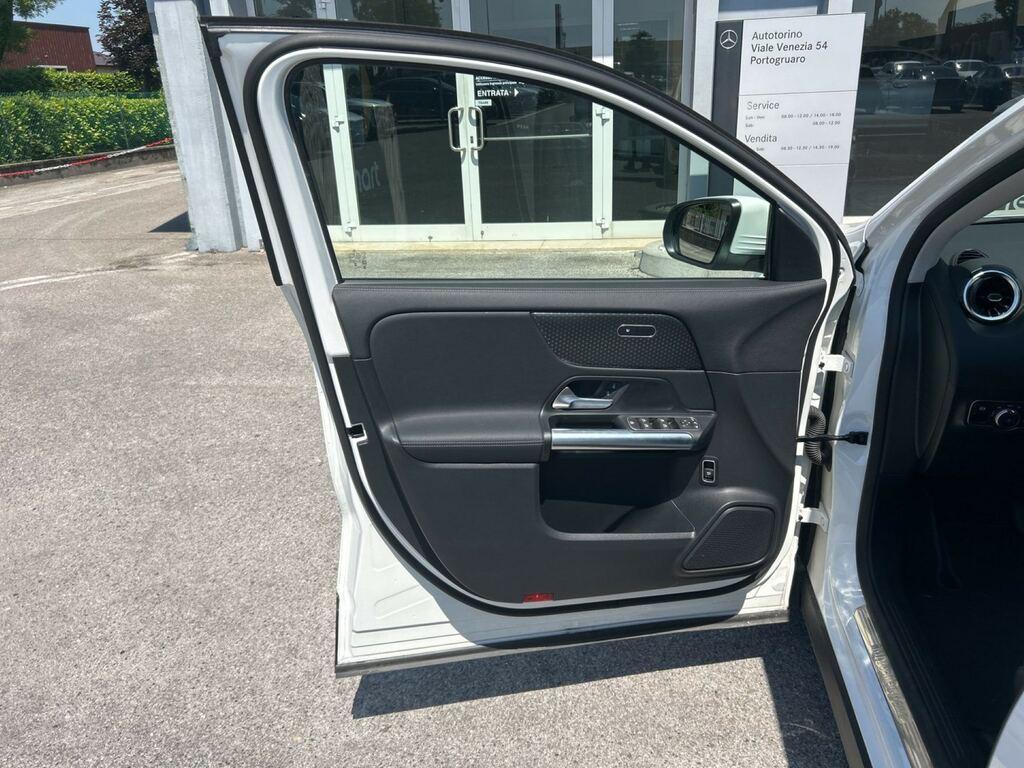 Mercedes GLA 180 180 D Progressive Advanced 8G-DCT