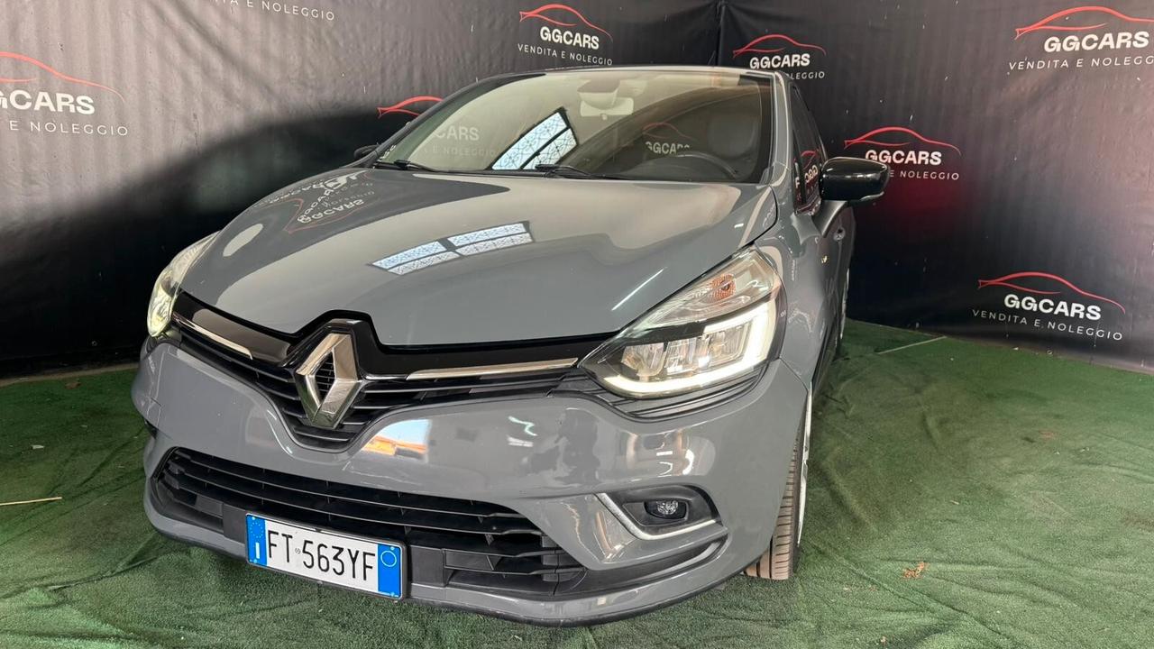 Renault Clio dCi 8V 90 CV 5 porte Moschino Intens