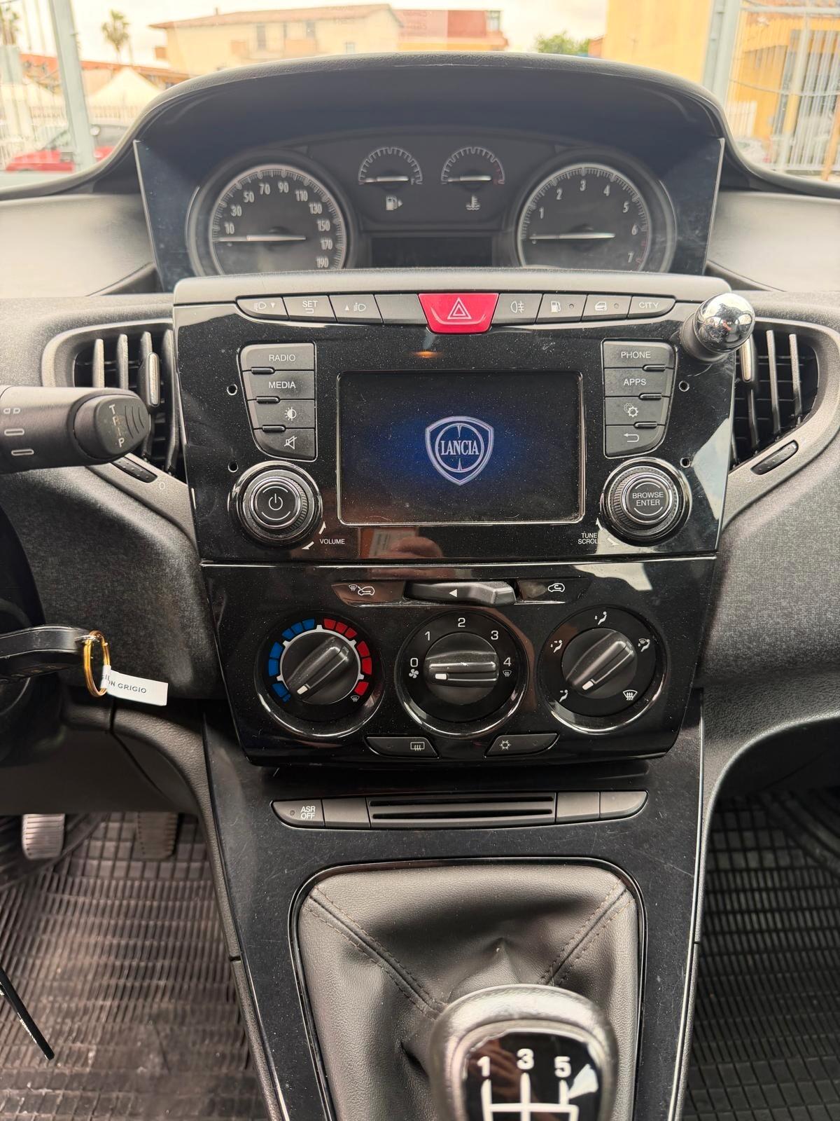 Lancia Ypsilon 1.2 69 CV 5 porte GPL Ecochic Gold
