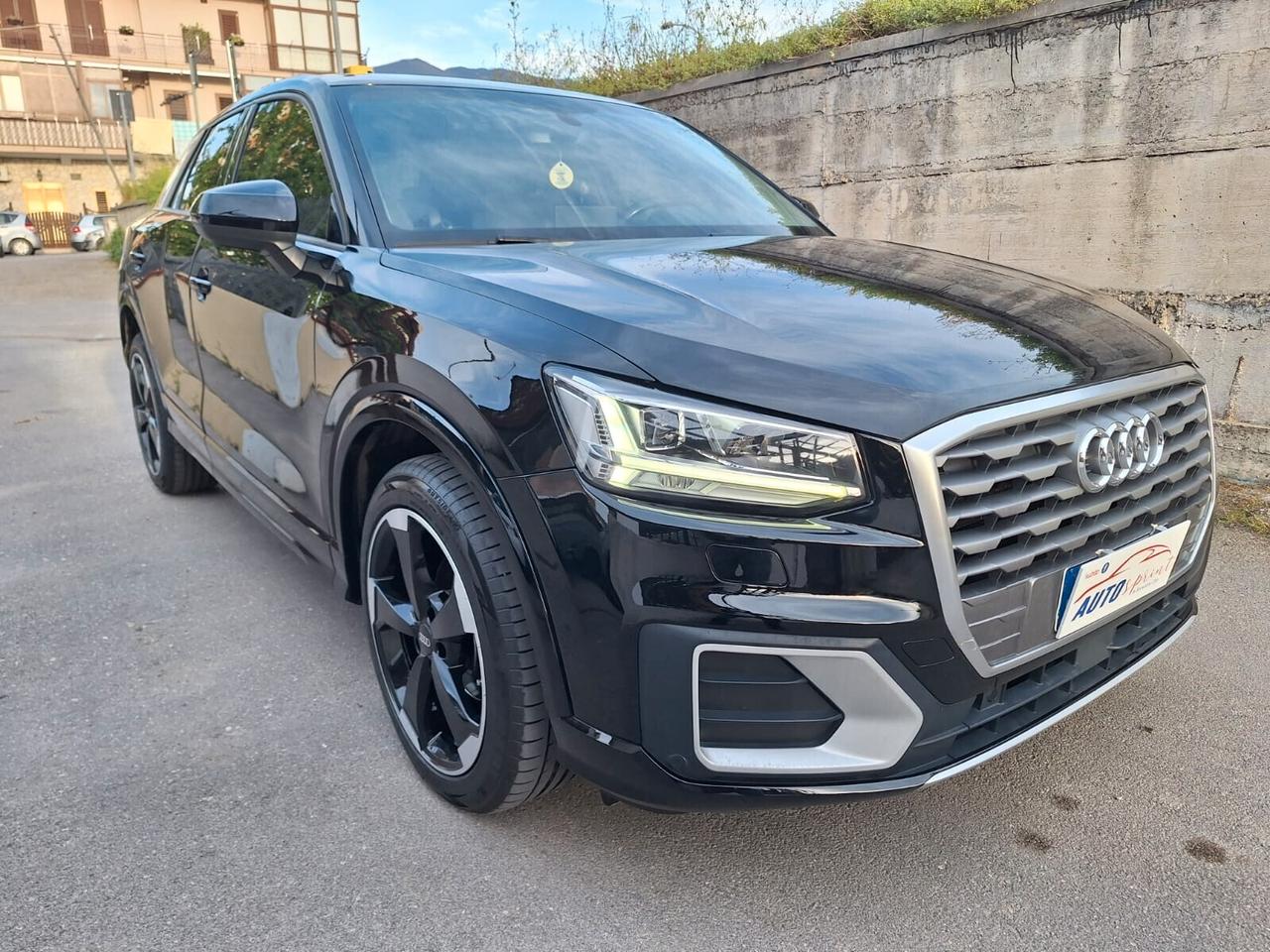 Audi Q2 30 TDI S tronic Identity Black