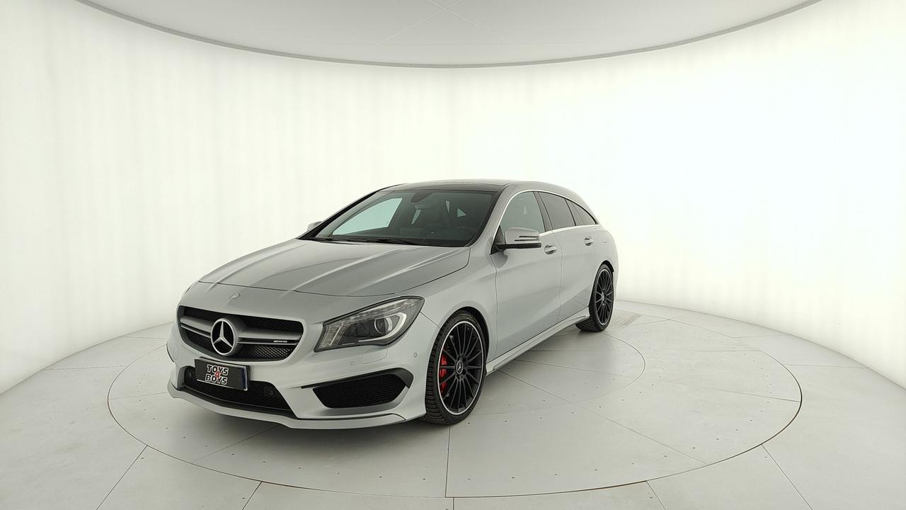 Mercedes-Benz CLA Shooting Brake AMG 45 4matic 360cv auto