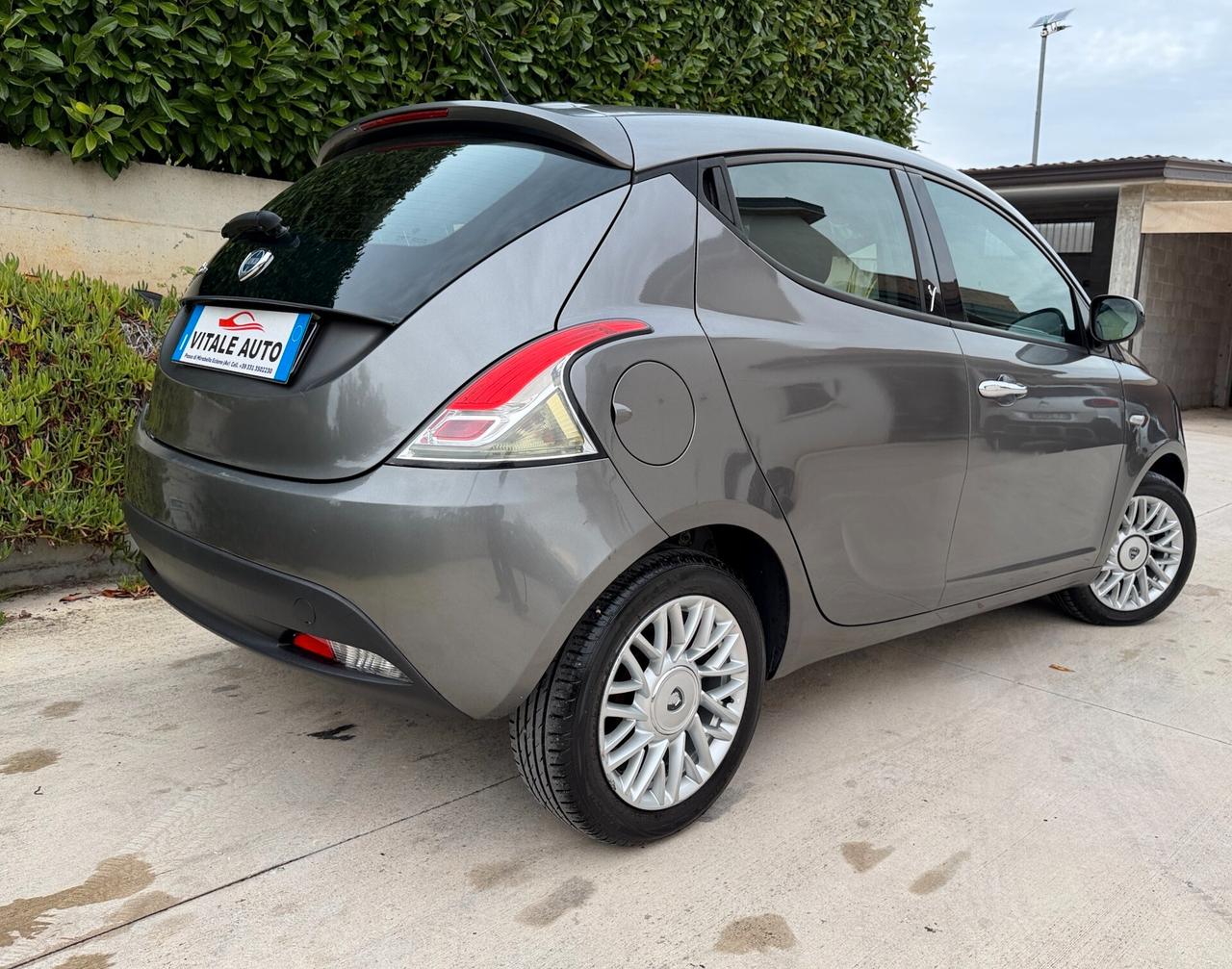 Lancia Ypsilon 1.2 Benzina 70 CV Gold (Euro 6)