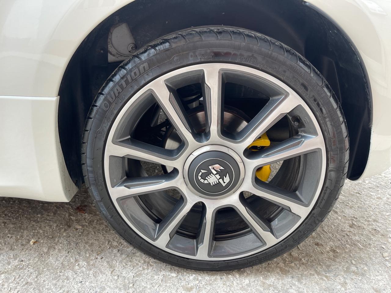 Abarth 595 1.4 Turbo T-Jet 145 CV 70 th anniversary