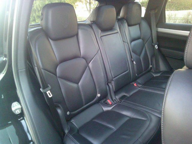 PORSCHE Cayenne 3.0 Diesel Platinum Edition