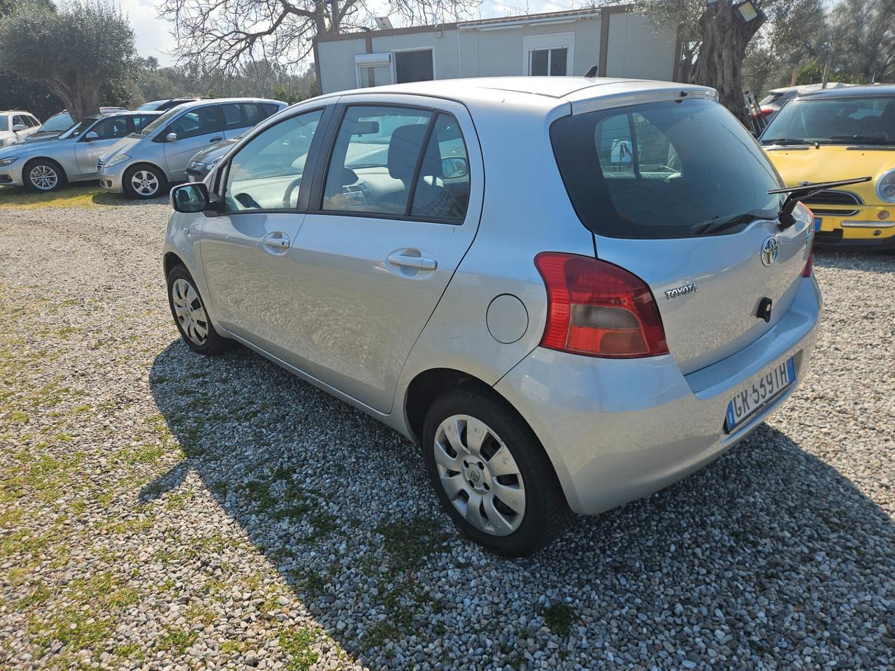Toyota Yaris 1.0 5 porte Sol