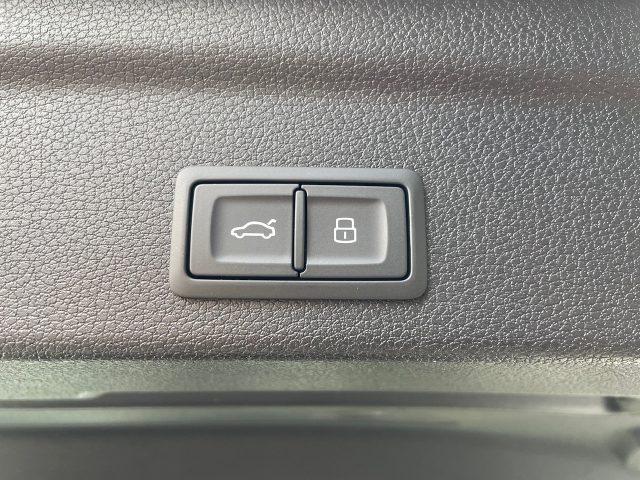 AUDI Q3 35 SPB TDI S-Tronic Identity Black LIST. ?65.480