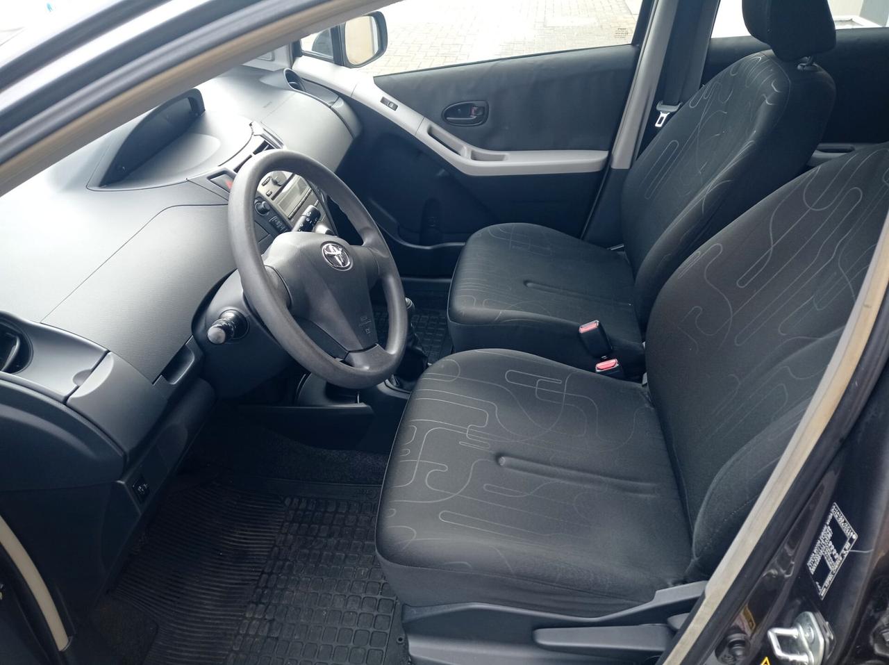 Toyota Yaris 1.0 5 porte Now(TRATTABILE