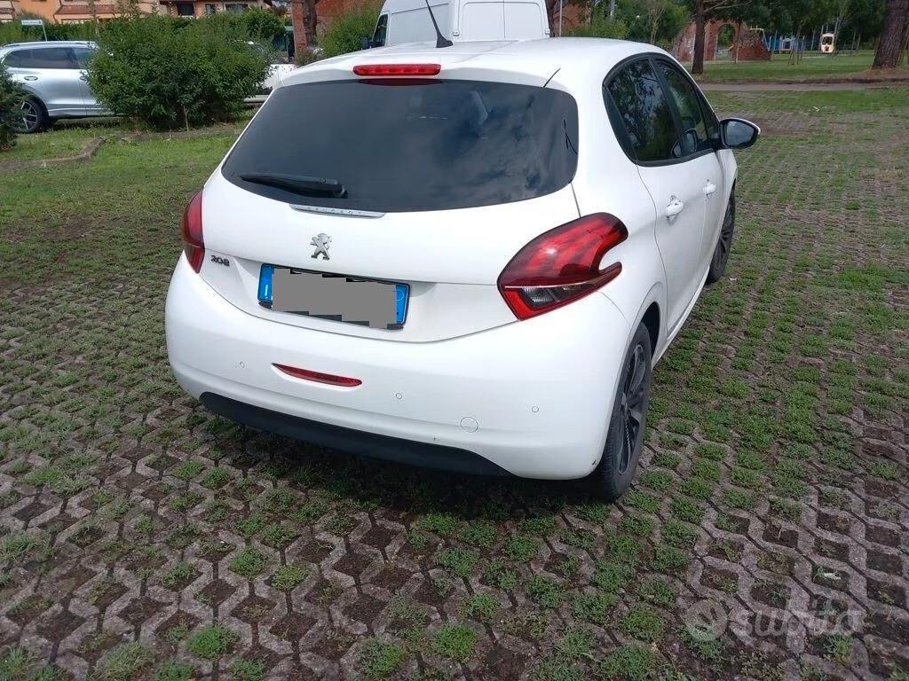 PEUGEOT 208 1,4 HDI-UNICO PROPRIETAR-4 REVISIONI