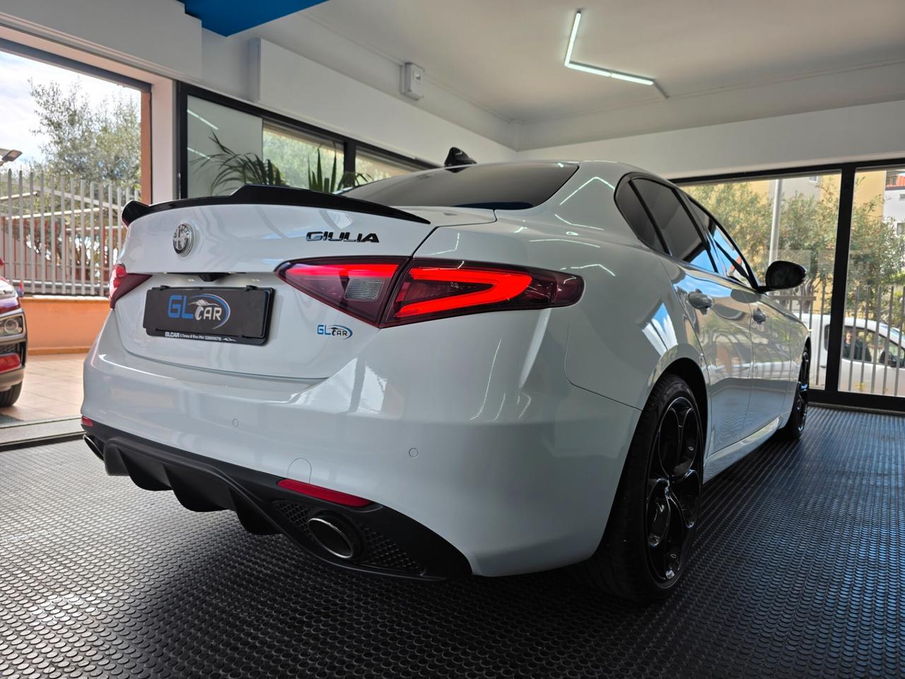 Alfa Romeo Giulia 2.2jtdm AT8 2017 99000km